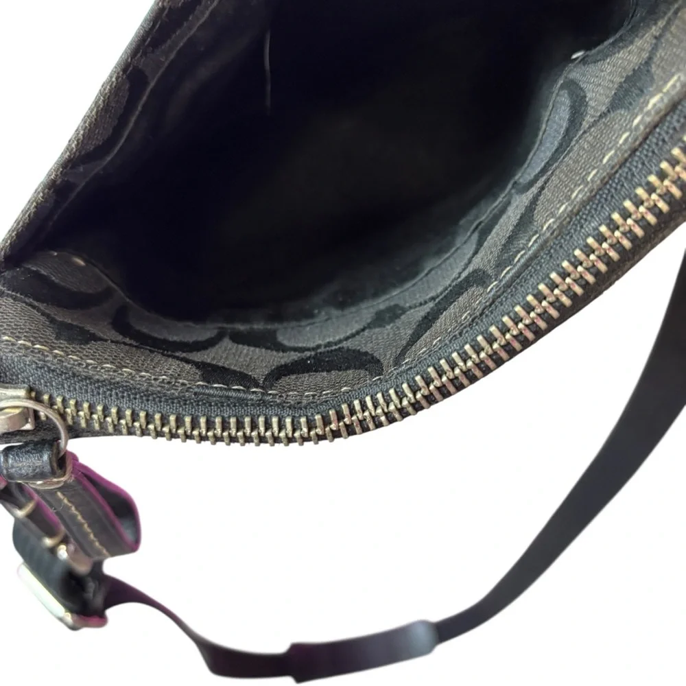 Coach Swingpack Signature Jacquard Crossbody in Black excellent condition
